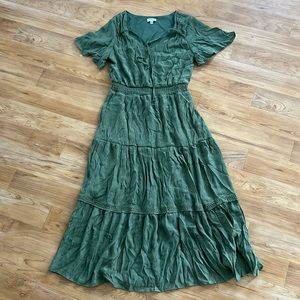 Luxology Tiered Maxi Dress green size M NWT